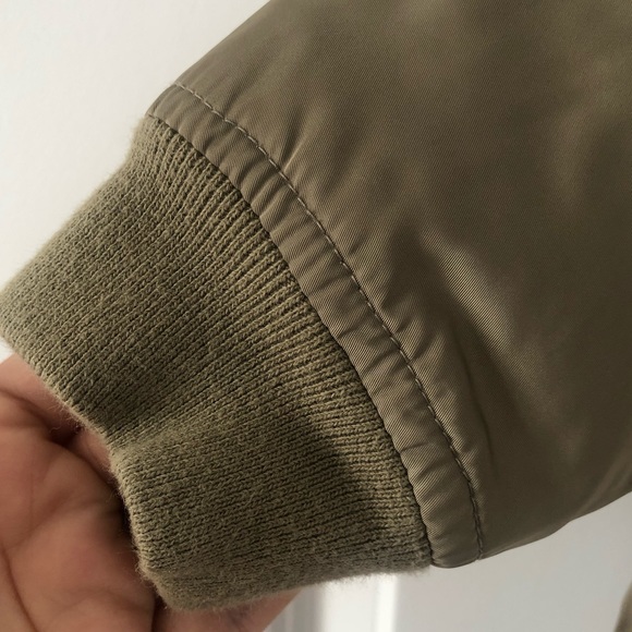 Gap Baby Snowsuit in Pristine Condition - Picture 4 of 7